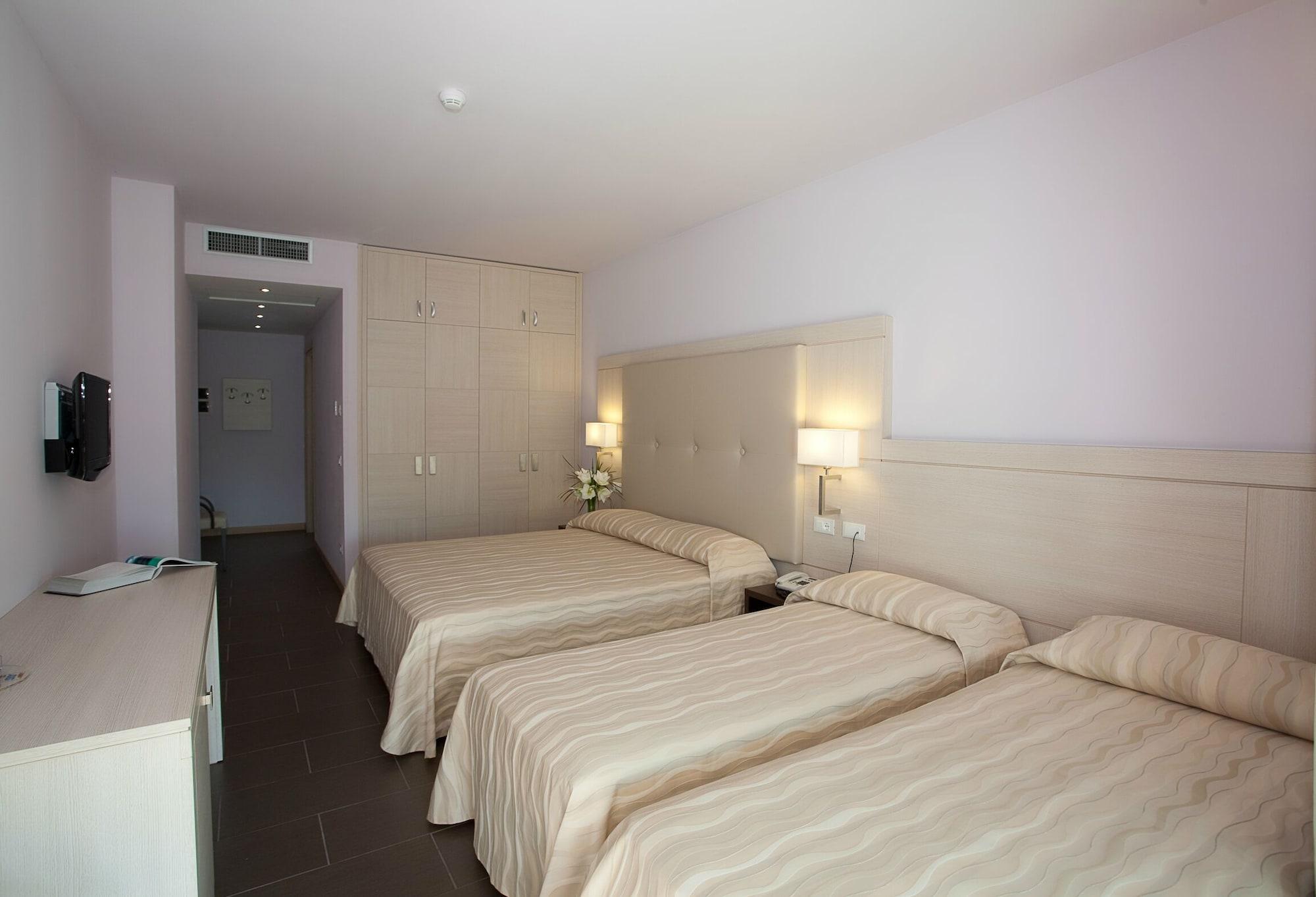 Hotel Porto Azzurro シルミオーネ エクステリア 写真
